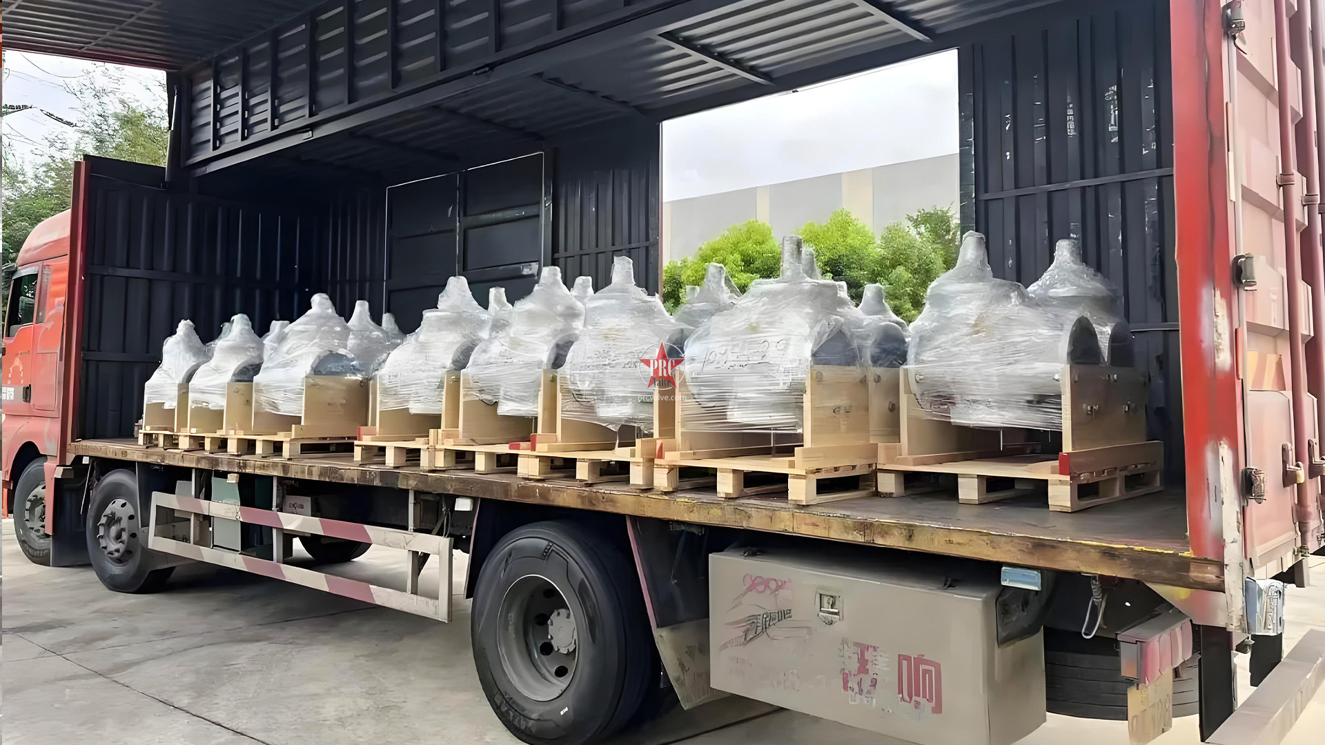 应用于浮式生产储油船项目——米亚阀门完成 42 台压力/真空阀的生产与交付