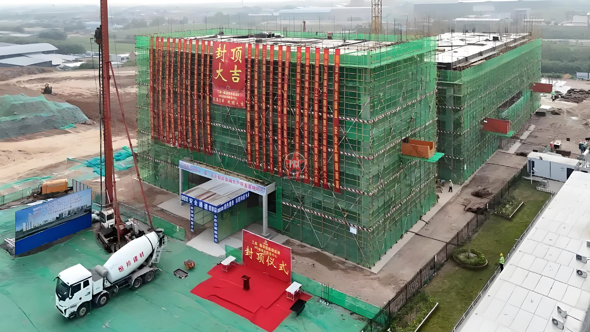 重磅！三高·临潼智能制造港阀门科技研发基地封顶，开启高端制造新篇章