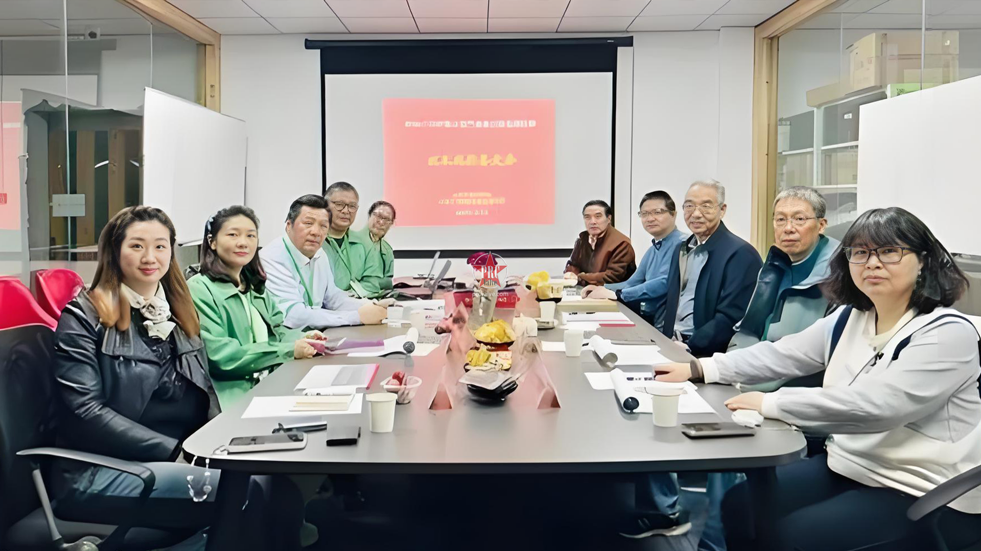 国外同类设备先进水平 | 上海万可姆超大型气动真空插板阀通过技术鉴定